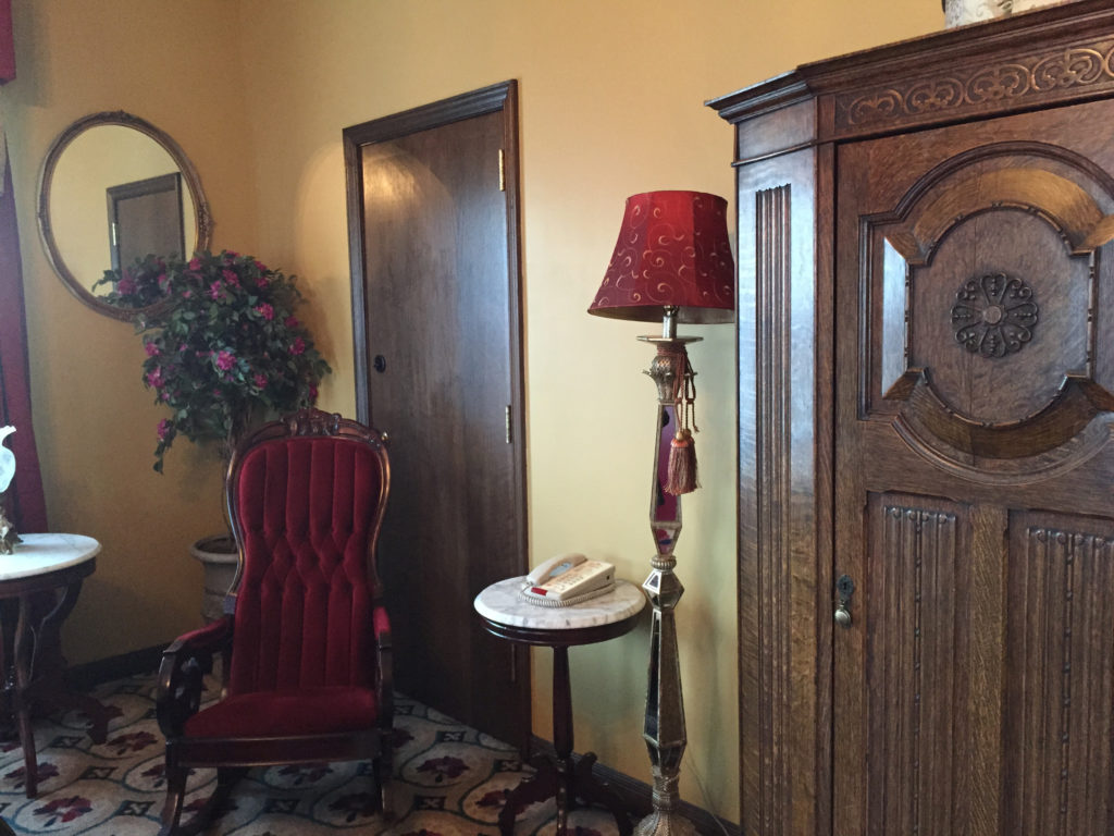 Tonopah, Nevada, Mizpah Hotel, ghost towns, historic hotels, accommodations