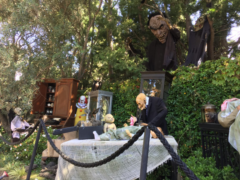 Where to Find the Best Halloween Decorations in LA [2019 Update