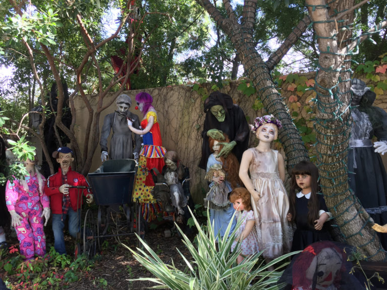 Where to Find the Best Halloween Decorations in LA [2019 Update